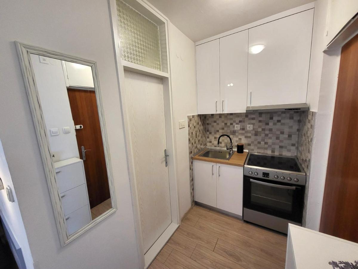 Mali Apartman U Centru Μακάρσκα Εξωτερικό φωτογραφία